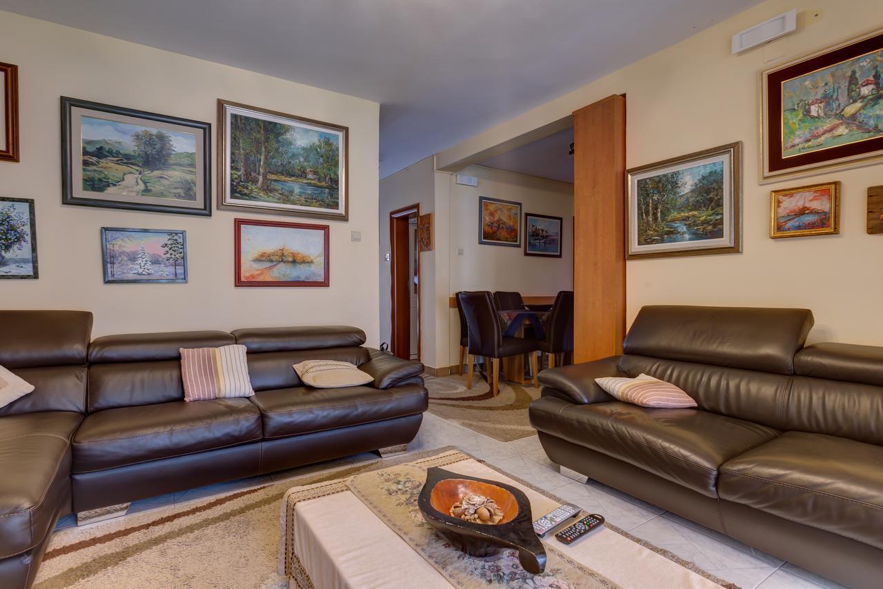 Apartments Varja スヴェティ・ステファン エクステリア 写真